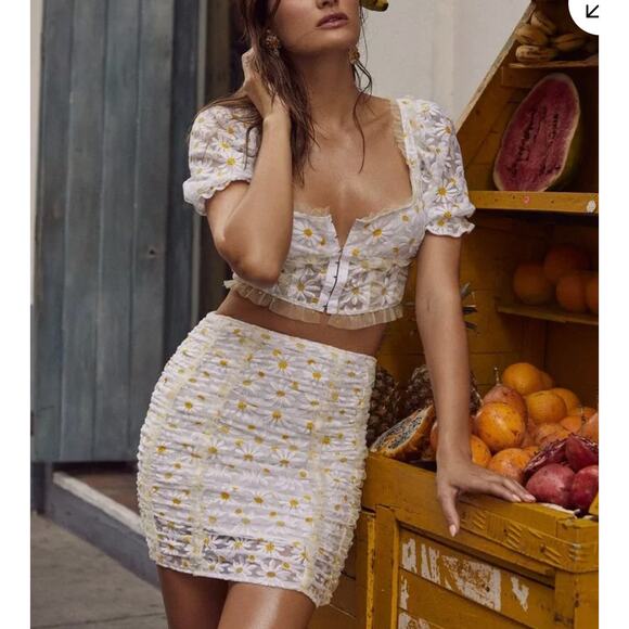 For Love & Lemons White Yellow Brulee Daisy Crop Top and Skirt Floral Large SET - Picture 1 of 16